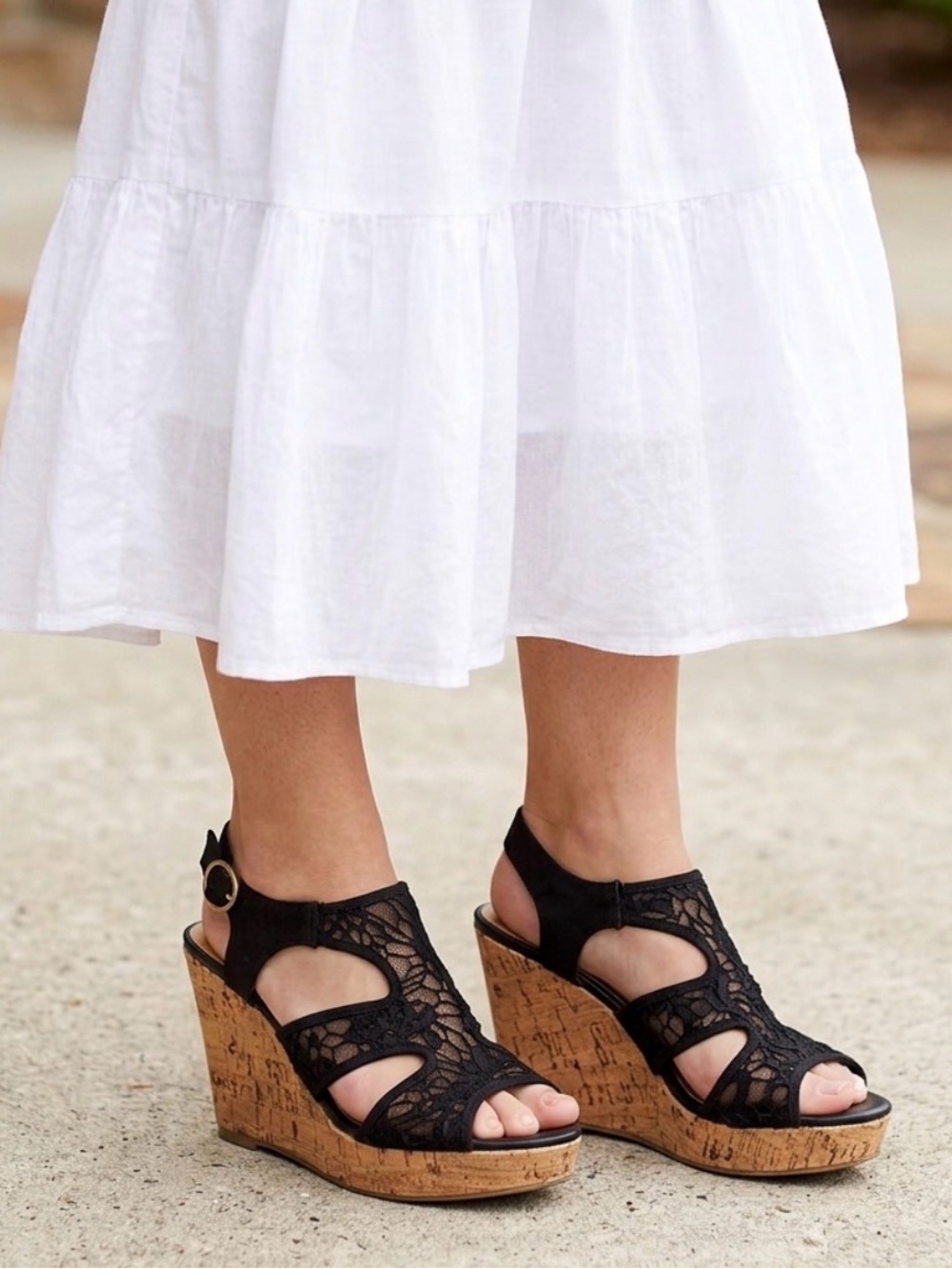 American Eagle Outfitters Black Lace Open-Toe Platform Cork Heels